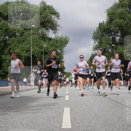 29.06.2025 - hella hamburg halbmarathon Luisa Fischer http://msf.ph/oto/8467701 29.06.2025 10:42:37 Kennedybrücke 16335, 12745, 6611, 7684, 1055, 11381, 11382, 6343, 14871, 2498, 2893, 6342, 6343, 6611, 7263, 7684, 8243, 8367, 8783, 9393, 10001, 10315, 10554 meine-sportfotos.de