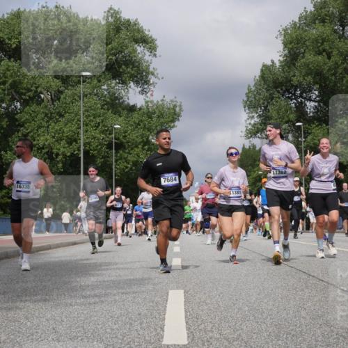 29.06.2025 - hella hamburg halbmarathon Luisa Fischer http://msf.ph/oto/8467734 29.06.2025 10:42:37 Kennedybrücke 16335, 12745, 6611, 7684, 10554, 1381, 11382, 6343, 2498, 2893, 6342, 6343, 6611, 7263, 7684, 8243, 8367, 8783, 9393, 10001, 10315, 10554 meine-sportfotos.de