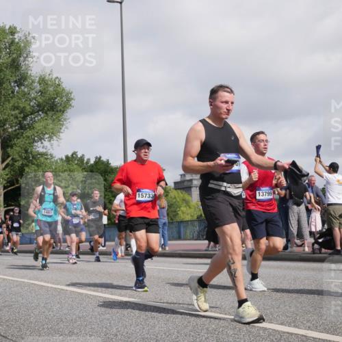 29.06.2025 - hella hamburg halbmarathon Luisa Fischer http://msf.ph/oto/8467761 29.06.2025 09:58:30 Kennedybrücke 1461, 220, 7657, 15733, 13799, 1151, 1216, 1461, 1689, 3654, 3945, 4033, 4127, 4324, 4601, 4938, 6481, 7056, 7224, 7269, 7332, 7657, 8234, 8977, 9491, 9551, 9934, 10811 meine-sportfotos.de