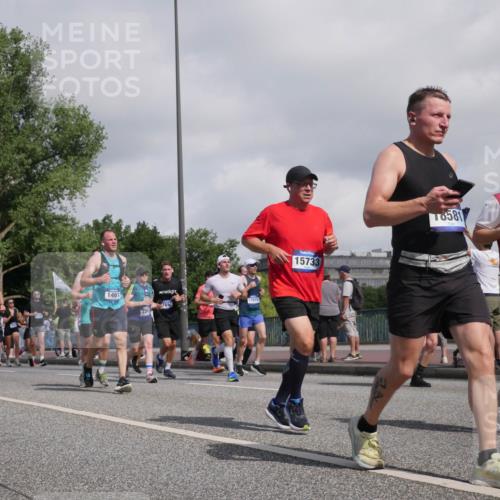 29.06.2025 - hella hamburg halbmarathon Luisa Fischer http://msf.ph/oto/8467773 29.06.2025 09:58:30 Kennedybrücke 1461, 7657, 17815, 15733, 8581, 13799, 1151, 1216, 1461, 1689, 3654, 3945, 4033, 4127, 4324, 4601, 4938, 6481, 7056, 7224, 7269, 7332, 7657, 8234, 8977, 9491, 9551, 9934, 10811 meine-sportfotos.de