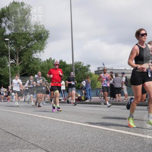 29.06.2025 - hella hamburg halbmarathon Luisa Fischer http://msf.ph/oto/8467820 29.06.2025 09:58:33 Kennedybrücke 14791, 11211, 18257, 127, 9934, 1151, 1216, 1461, 1689, 3654, 3945, 4033, 4127, 4938, 6481, 6994, 7100, 7224, 7269, 7332, 7657, 9491, 9551, 9934, 10811 meine-sportfotos.de
