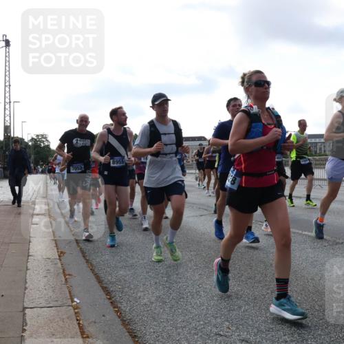 29.06.2025 - hella hamburg halbmarathon Lena Gebhardt http://msf.ph/oto/8467850 29.06.2025 09:55:20 Lombardsbrücke 7052, 8955, 4687, 1005, 615, 1120, 1151, 1200, 1683, 1696, 1706, 1884, 1976, 2207, 2274, 2287, 2411, 2592, 2596, 2706, 2816, 3087, 3208, 3209, 3213, 3258, 3435, 3747, 3985, 4088, 4093, 4121, 4189, 4832, 4847, 4890, 4938, 5102, 5399, 5459, 5638, 5705, 5708, 5915, 6027, 6054, 6158, 6290, 6389, 6421, 6532, 6662, 6836, 6923, 6938, 6991, 7052, 7312, 7335, 7659, 7908, 8371, 8437, 8487, 8693, 8889, 9031, 9093, 9159, 9476, 9661, 9869, 9931, 11333 meine-sportfotos.de