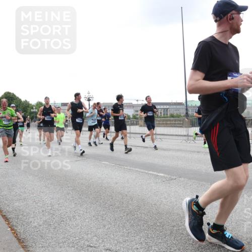 29.06.2025 - hella hamburg halbmarathon Lena Gebhardt http://msf.ph/oto/8467872 29.06.2025 10:32:41 Lombardsbrücke 16898, 16999, 7749, 1, 18, 5727, 12470, 1078, 1199, 1237, 1640, 1732, 1987, 2059, 2276, 3022, 3365, 3422, 3653, 3660, 3670, 3707, 3708, 3753, 3778, 4365, 4446, 4555, 4857, 5783, 5871, 5941, 6040, 6228, 6312, 6315, 6861, 7308, 7309, 7387, 7468, 7531, 7633, 7702, 7749, 7750, 8124, 8127, 8170, 8175, 8303, 8625, 8787, 8839, 8840, 8914, 8993, 9010, 9034, 9125, 9188, 9206, 9471, 9542, 9768, 10002, 10013, 10048, 10277, 11756, 12423, 12424 meine-sportfotos.de