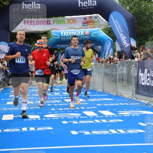 29.06.2025 - hella hamburg halbmarathon Strokosch-Dieckow http://msf.ph/oto/8467873 29.06.2025 10:46:55 Ziel 1139, 1689, 4091, 4377, 9794, 10122, 13728, 13940, 14385, 14415, 14449, 14594, 14783, 15825, 16081, 17172, 17492, 17892, 17979, 19105 meine-sportfotos.de