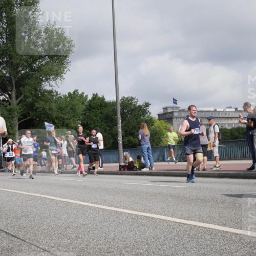 29.06.2025 - hella hamburg halbmarathon Luisa Fischer http://msf.ph/oto/8467878 29.06.2025 09:58:37 Kennedybrücke 14791, 3945, 7224, 5708, 17173, 1143, 1151, 1216, 1689, 2260, 3060, 3399, 3945, 4033, 4127, 4346, 4938, 5708, 6134, 6481, 6994, 7100, 7224, 7332, 8390, 8821, 9551, 9934, 10596, 10811 meine-sportfotos.de