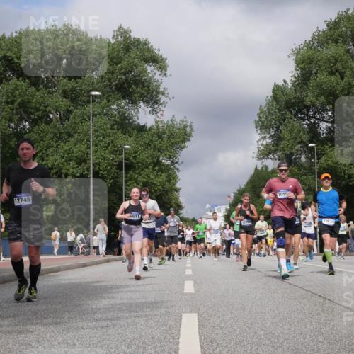 29.06.2025 - hella hamburg halbmarathon Luisa Fischer http://msf.ph/oto/8467900 29.06.2025 10:42:40 Kennedybrücke 12745, 6611, 10912090, 1055, 17634, 14871, 1232, 2893, 6342, 6343, 6611, 7053, 7263, 7684, 8243, 8367, 8783, 9393, 9708, 10001, 10516, 10554 meine-sportfotos.de