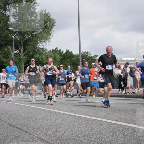 29.06.2025 - hella hamburg halbmarathon Luisa Fischer http://msf.ph/oto/8467945 29.06.2025 09:58:42 Kennedybrücke 2260, 10596, 15392, 13073, 14458, 15, 18856, 17908, 4346, 12379, 1850, 1143, 1257, 1267, 1507, 2250, 2260, 2504, 2818, 2884, 3060, 3399, 3543, 4346, 4557, 5116, 5708, 6115, 6134, 6168, 6994, 7100, 7224, 8273, 8390, 8668, 8821, 9074, 10596, 10603 meine-sportfotos.de