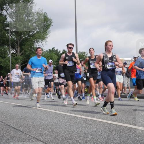 29.06.2025 - hella hamburg halbmarathon Luisa Fischer http://msf.ph/oto/8467967 29.06.2025 09:58:44 Kennedybrücke 1257, 2260, 10596, 184, 12519, 1367, 13073, 5134, 1173, 14458, 856, 34, 15620, 1143, 1257, 1267, 1507, 2250, 2260, 2504, 2818, 2884, 3060, 3399, 3543, 4346, 4557, 5116, 5708, 6115, 6134, 6168, 6994, 7100, 8273, 8390, 8668, 8821, 9074, 10408, 10596, 10603 meine-sportfotos.de