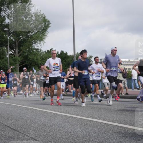 29.06.2025 - hella hamburg halbmarathon Luisa Fischer http://msf.ph/oto/8468032 29.06.2025 09:58:46 Kennedybrücke 116, 9074, 18190, 0603, 11009, 12, 2260, 8487, 12519, 882, 2884, 18451, 177, 1143, 1257, 1267, 1507, 1976, 2250, 2260, 2504, 2818, 2884, 3060, 3399, 3543, 4346, 4557, 5116, 5708, 6115, 6134, 6168, 6994, 8273, 8390, 8668, 8821, 9074, 10408, 10596, 10603 meine-sportfotos.de