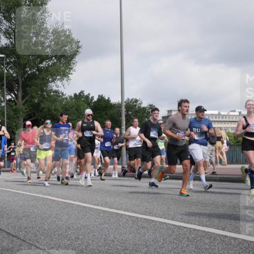 29.06.2025 - hella hamburg halbmarathon Luisa Fischer http://msf.ph/oto/8468105 29.06.2025 09:58:47 Kennedybrücke 17201, 1257, 0603, 225, 5116, 15157, 3543, 1267, 5392, 13803, 1507, 1143, 1257, 1267, 1507, 1592, 1976, 2250, 2260, 2504, 2818, 2884, 3060, 3399, 3543, 4346, 4557, 5116, 5708, 6115, 6134, 6168, 8273, 8390, 8668, 8821, 8989, 9074, 10408, 10596, 10603 meine-sportfotos.de