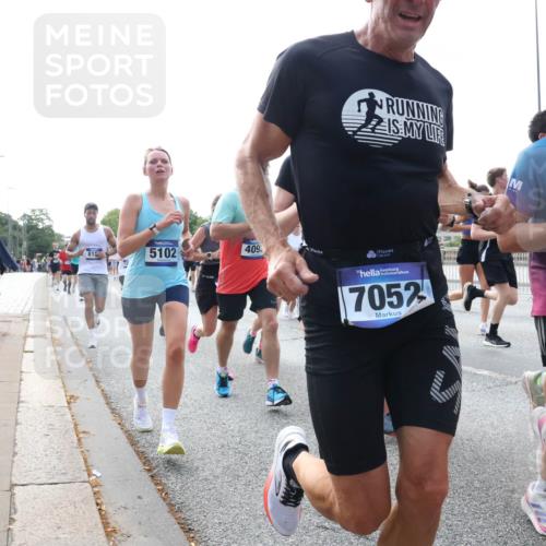 29.06.2025 - hella hamburg halbmarathon Lena Gebhardt http://msf.ph/oto/8468116 29.06.2025 09:55:21 Lombardsbrücke 815, 5102, 40, 83, 7052, 1120, 1151, 1200, 1683, 1696, 1706, 1884, 1976, 2207, 2274, 2287, 2411, 2592, 2596, 2706, 2708, 2718, 2816, 3087, 3208, 3209, 3213, 3258, 3435, 3747, 3985, 4088, 4093, 4121, 4189, 4832, 4847, 4890, 4938, 5102, 5399, 5421, 5459, 5638, 5705, 5708, 5915, 6027, 6054, 6158, 6290, 6389, 6421, 6532, 6662, 6836, 6923, 6938, 6991, 7052, 7312, 7659, 7908, 8371, 8437, 8487, 8693, 8889, 9031, 9093, 9159, 9476, 9661, 9869, 9931, 11333 meine-sportfotos.de