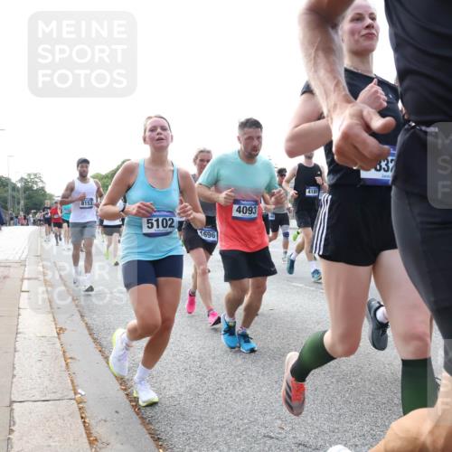 29.06.2025 - hella hamburg halbmarathon Lena Gebhardt http://msf.ph/oto/8468176 29.06.2025 09:55:21 Lombardsbrücke 8153, 5102, 1696, 4093, 4189, 837, 7052, 1120, 1151, 1200, 1683, 1696, 1706, 1884, 1976, 2207, 2274, 2287, 2411, 2592, 2596, 2706, 2708, 2718, 2816, 3087, 3208, 3209, 3213, 3258, 3435, 3747, 3985, 4088, 4093, 4121, 4189, 4832, 4847, 4890, 4938, 5102, 5399, 5421, 5459, 5638, 5705, 5708, 5915, 6027, 6054, 6158, 6290, 6389, 6421, 6532, 6662, 6836, 6923, 6938, 6991, 7052, 7312, 7659, 7908, 8371, 8437, 8487, 8693, 8889, 9031, 9093, 9159, 9476, 9661, 9869, 9931, 11333 meine-sportfotos.de