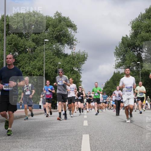 29.06.2025 - hella hamburg halbmarathon Luisa Fischer http://msf.ph/oto/8468182 29.06.2025 10:42:46 Kennedybrücke 4885, 1390, 2574, 3745, 2571, 461, 13519, 8457, 7053, 16382, 10516, 1232, 2893, 4855, 6321, 7053, 7501, 8243, 8367, 8457, 9393, 9708, 10001, 10516, 10554 meine-sportfotos.de