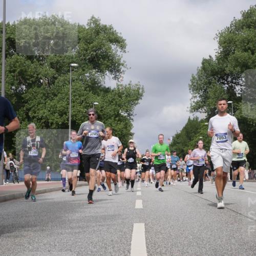 29.06.2025 - hella hamburg halbmarathon Luisa Fischer http://msf.ph/oto/8468190 29.06.2025 10:42:47 Kennedybrücke 4885, 1390, 2574, 3745, 2571, 13519, 8457, 7053, 16382, 1051, 1232, 2893, 3353, 4855, 6321, 7053, 7125, 7501, 8243, 8367, 8457, 9708, 10001, 10516 meine-sportfotos.de