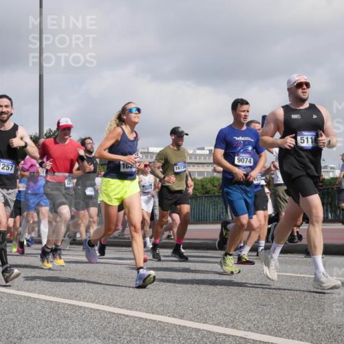 29.06.2025 - hella hamburg halbmarathon Luisa Fischer http://msf.ph/oto/8468233 29.06.2025 09:58:50 Kennedybrücke 1257, 2504, 68, 225, 1691, 10303, 18974, 16738, 9074, 1515, 5116, 1143, 1257, 1267, 1452, 1507, 1592, 1976, 2250, 2260, 2504, 2818, 2884, 3399, 3543, 4557, 5116, 6115, 6168, 8273, 8668, 8821, 8989, 9074, 10408, 10603 meine-sportfotos.de