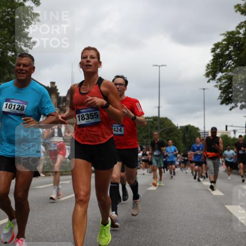 29.06.2025 - hella hamburg halbmarathon Yannick Fuchs http://msf.ph/oto/8468319 29.06.2025 10:57:27 20KM 1184, 1316, 1722, 1724, 1940, 1992, 2424, 3360, 4370, 4665, 5305, 5511, 5734, 6631, 7243, 7333, 8469, 8478, 8822, 9124, 9439, 9681, 9899, 10128, 10705, 10766, 10866, 11402, 11527, 11657, 11771, 12315, 12316, 12513, 13171, 13528, 13551, 14313, 15137, 15516, 15550, 16371, 16426, 16478, 16639, 16872, 17071, 17757, 17890, 17894, 18028, 18122, 18355, 18452 meine-sportfotos.de