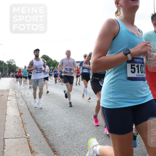 29.06.2025 - hella hamburg halbmarathon Lena Gebhardt http://msf.ph/oto/8468320 29.06.2025 09:55:22 Lombardsbrücke 1218, 8153, 10184, 1357, 12171, 510, 409, 12321, 151, 1120, 1151, 1200, 1683, 1696, 1706, 1884, 1976, 2207, 2274, 2287, 2411, 2592, 2706, 2708, 2718, 2816, 3087, 3208, 3209, 3213, 3258, 3435, 3747, 3985, 4088, 4093, 4121, 4189, 4847, 4890, 4938, 5102, 5399, 5421, 5459, 5638, 5705, 5708, 5915, 6027, 6054, 6158, 6290, 6389, 6421, 6532, 6662, 6691, 6836, 6923, 6938, 6991, 7052, 7312, 7659, 8371, 8437, 8487, 8693, 8889, 9031, 9093, 9159, 9476, 9661, 9869, 9931, 11333 meine-sportfotos.de