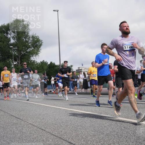 29.06.2025 - hella hamburg halbmarathon Luisa Fischer http://msf.ph/oto/8468342 29.06.2025 09:58:52 Kennedybrücke 18190, 13875, 1450, 2504, 1720, 1061, 1257, 1267, 1452, 1592, 1976, 2250, 2504, 2818, 2884, 3543, 4557, 5116, 5607, 6115, 6168, 8273, 8989, 9074, 10408, 10603 meine-sportfotos.de