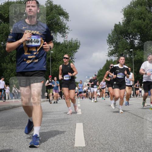29.06.2025 - hella hamburg halbmarathon Luisa Fischer http://msf.ph/oto/8468366 29.06.2025 10:42:53 Kennedybrücke 9446, 4609, 14, 12150, 15536, 13060, 19104, 3353, 3727, 4523, 4659, 4855, 6321, 6698, 7125, 7501, 8457, 9455, 9708 meine-sportfotos.de