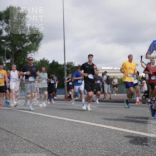 29.06.2025 - hella hamburg halbmarathon Luisa Fischer http://msf.ph/oto/8468368 29.06.2025 09:58:52 Kennedybrücke 1061, 1257, 1267, 1452, 1592, 1976, 2250, 2504, 2818, 2884, 3543, 4557, 5116, 5607, 6115, 6168, 8273, 8989, 9074, 10408, 10603 meine-sportfotos.de