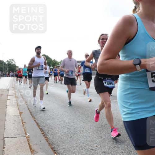 29.06.2025 - hella hamburg halbmarathon Lena Gebhardt http://msf.ph/oto/8468373 29.06.2025 09:55:22 Lombardsbrücke 1211, 8153, 357, 10184, 12171, 1696, 5102, 1120, 1151, 1200, 1683, 1696, 1706, 1884, 1976, 2207, 2274, 2287, 2411, 2592, 2706, 2708, 2718, 2816, 3087, 3208, 3209, 3213, 3258, 3435, 3747, 3985, 4088, 4093, 4121, 4189, 4847, 4890, 4938, 5102, 5399, 5421, 5459, 5638, 5705, 5708, 5915, 6027, 6054, 6158, 6290, 6389, 6421, 6532, 6662, 6691, 6836, 6923, 6938, 6991, 7052, 7312, 7659, 8371, 8437, 8487, 8693, 8889, 9031, 9093, 9159, 9476, 9661, 9869, 9931, 11333 meine-sportfotos.de
