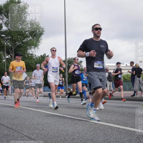 29.06.2025 - hella hamburg halbmarathon Luisa Fischer http://msf.ph/oto/8468446 29.06.2025 09:58:54 Kennedybrücke 11467, 18190, 8989, 2875, 14239, 13948, 13812, 13875, 1287, 14508, 1061, 1120, 1267, 1452, 1592, 1976, 2504, 2818, 3543, 5607, 6115, 7943, 8273, 8989, 10408 meine-sportfotos.de