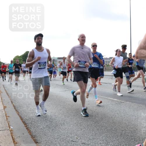 29.06.2025 - hella hamburg halbmarathon Lena Gebhardt http://msf.ph/oto/8468498 29.06.2025 09:55:23 Lombardsbrücke 1018, 12171, 8153, 8218, 233, 1120, 1151, 1200, 1683, 1696, 1706, 1884, 1976, 2207, 2274, 2287, 2411, 2706, 2708, 2718, 2816, 3087, 3213, 3258, 3435, 3747, 3985, 4088, 4093, 4121, 4189, 4847, 4890, 4938, 5102, 5399, 5421, 5459, 5638, 5705, 5708, 5915, 6009, 6027, 6054, 6158, 6389, 6421, 6532, 6662, 6691, 6836, 6923, 6938, 6991, 7052, 7312, 7659, 8371, 8437, 8487, 8693, 8889, 9031, 9093, 9159, 9476, 9661, 9869, 9931, 11333 meine-sportfotos.de