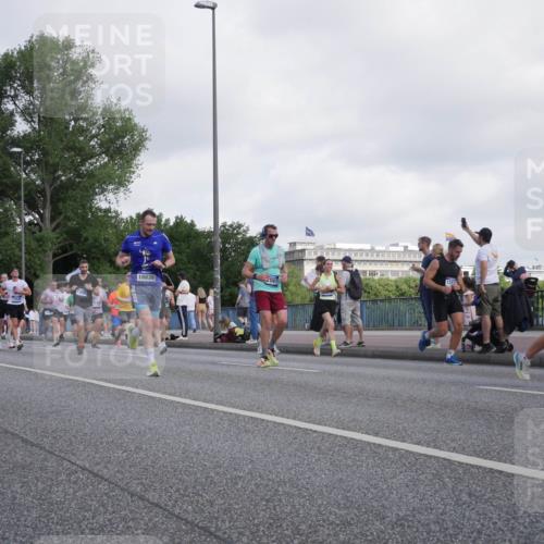 29.06.2025 - hella hamburg halbmarathon Luisa Fischer http://msf.ph/oto/8468613 29.06.2025 09:58:59 Kennedybrücke 17642, 158, 18836, 061, 12529, 1061, 1120, 1452, 1502, 1592, 1976, 2953, 5600, 5607, 7178, 7583, 7943, 8989 meine-sportfotos.de