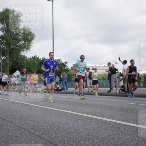 29.06.2025 - hella hamburg halbmarathon Luisa Fischer http://msf.ph/oto/8468626 29.06.2025 09:59:00 Kennedybrücke 1943, 1764, 5899, 18836, 1061, 1061, 1120, 1452, 1502, 1592, 2953, 5600, 5607, 7178, 7583, 7943, 8989 meine-sportfotos.de