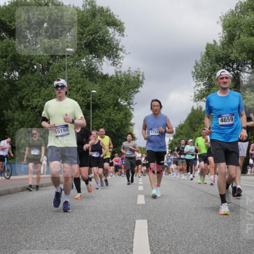 29.06.2025 - hella hamburg halbmarathon Luisa Fischer http://msf.ph/oto/8468679 29.06.2025 10:43:01 Kennedybrücke 12116, 15194, 199, 12680, 17333, 4659, 15265, 1760, 2313, 3046, 3727, 4523, 4659, 6427, 6698, 6739, 9455, 9777, 10512, 10714 meine-sportfotos.de