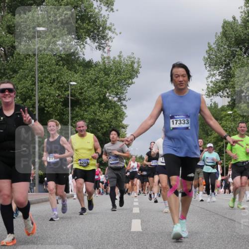 29.06.2025 - hella hamburg halbmarathon Luisa Fischer http://msf.ph/oto/8468738 29.06.2025 10:43:03 Kennedybrücke 12116, 71, 12680, 8203, 6428, 2976, 17333, 16632, 11175, 5739, 1760, 2313, 3046, 3727, 4523, 4659, 6427, 6698, 6739, 7045, 9455, 9777, 10441, 10512, 10714 meine-sportfotos.de