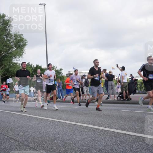 29.06.2025 - hella hamburg halbmarathon Luisa Fischer http://msf.ph/oto/8468739 29.06.2025 09:59:03 Kennedybrücke 1120, 7943, 17842, 16780, 18729, 15899, 16877, 1061, 1120, 1499, 1502, 2953, 5600, 5607, 5978, 7178, 7583, 7943, 9793 meine-sportfotos.de