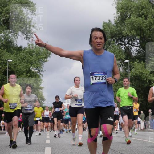 29.06.2025 - hella hamburg halbmarathon Luisa Fischer http://msf.ph/oto/8468770 29.06.2025 10:43:04 Kennedybrücke 7199, 8203, 12680, 2998, 6426, 1760, 17333, 0739, 1760, 2313, 2976, 3046, 4523, 4659, 6427, 6698, 6739, 7045, 9698, 9777, 10441, 10512, 10714 meine-sportfotos.de