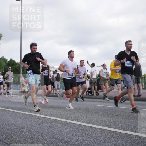 29.06.2025 - hella hamburg halbmarathon Luisa Fischer http://msf.ph/oto/8468777 29.06.2025 09:59:03 Kennedybrücke 19091, 7583, 120, 7943, 5607, 17842, 1636, 15899, 1061, 1120, 1499, 1502, 2953, 5600, 5607, 5978, 7178, 7583, 7943, 9793 meine-sportfotos.de