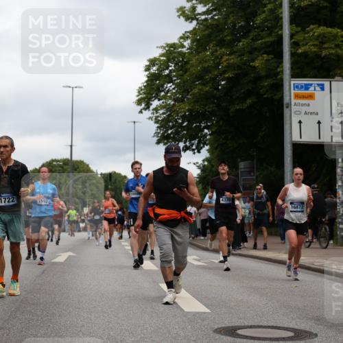 29.06.2025 - hella hamburg halbmarathon Yannick Fuchs http://msf.ph/oto/8468824 29.06.2025 10:57:30 20KM 1184, 1316, 1722, 1724, 1940, 1992, 2424, 3360, 4370, 5305, 5384, 5734, 6631, 7243, 7333, 8469, 8822, 9124, 9439, 9681, 10128, 10705, 10766, 10866, 11527, 11657, 11771, 12315, 12316, 12513, 13171, 13528, 13551, 14135, 14313, 14493, 15137, 15516, 15550, 16426, 16478, 16639, 16872, 17071, 17437, 17757, 17894, 18028, 18122, 18355 meine-sportfotos.de