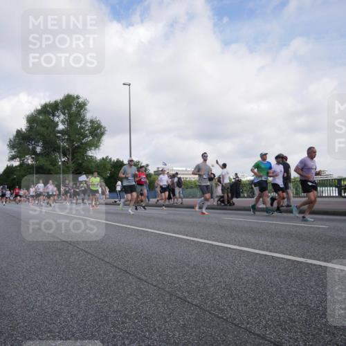 29.06.2025 - hella hamburg halbmarathon Luisa Fischer http://msf.ph/oto/8468877 29.06.2025 09:59:06 Kennedybrücke 1120, 1499, 1502, 2953, 4077, 4711, 5600, 5978, 7178, 7583, 7943, 9695, 9793 meine-sportfotos.de