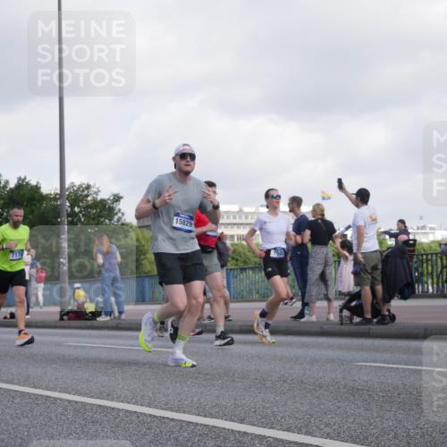 29.06.2025 - hella hamburg halbmarathon Luisa Fischer http://msf.ph/oto/8468916 29.06.2025 09:59:07 Kennedybrücke 5600, 7178, 15829, 1502, 7583, 1120, 1499, 1502, 2953, 4077, 4711, 5600, 5978, 6511, 6512, 7178, 7583, 7943, 9695, 9793 meine-sportfotos.de