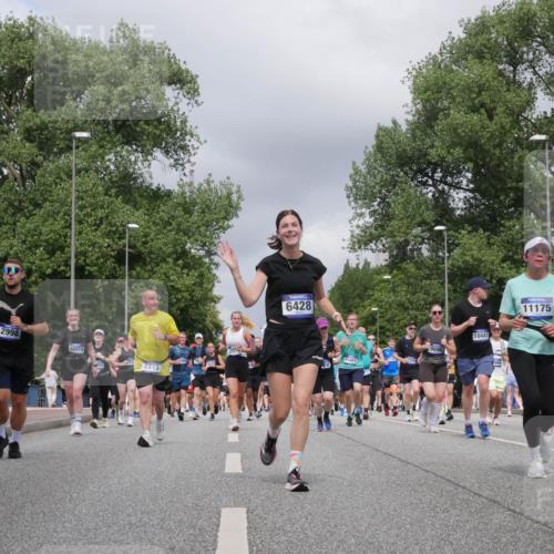 29.06.2025 - hella hamburg halbmarathon Luisa Fischer http://msf.ph/oto/8468969 29.06.2025 10:43:08 Kennedybrücke 2998, 16073, 6428, 2313, 2970, 11461, 9698, 10441, 11175, 1760, 2313, 2976, 3046, 3882, 4173, 4752, 6427, 6739, 7045, 7524, 8612, 8865, 8866, 9698, 9777, 10441, 10512, 10626, 10818 meine-sportfotos.de