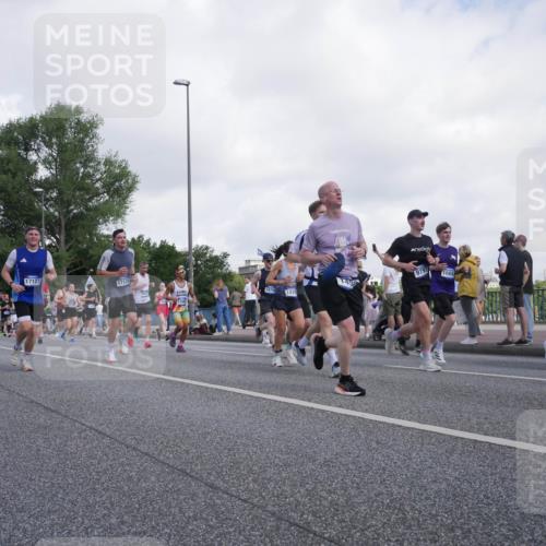 29.06.2025 - hella hamburg halbmarathon Luisa Fischer http://msf.ph/oto/8469008 29.06.2025 09:59:12 Kennedybrücke 17127, 17131, 1875, 1429, 149, 9793, 1089, 16988, 1499, 3256, 4077, 4404, 4711, 5482, 5600, 5978, 6511, 6512, 7178, 8335, 9638, 9695, 9793 meine-sportfotos.de