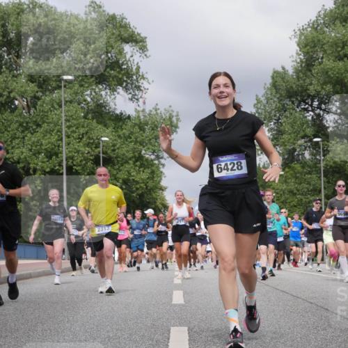 29.06.2025 - hella hamburg halbmarathon Luisa Fischer http://msf.ph/oto/8469015 29.06.2025 10:43:09 Kennedybrücke 2998, 16073, 2313, 2976, 6428, 9698, 10441, 1760, 2313, 2976, 3046, 3882, 4173, 4752, 6427, 6739, 7045, 7524, 8612, 8865, 8866, 9698, 9777, 10441, 10512, 10626, 10818 meine-sportfotos.de