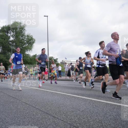 29.06.2025 - hella hamburg halbmarathon Luisa Fischer http://msf.ph/oto/8469018 29.06.2025 09:59:12 Kennedybrücke 17127, 17131, 1875, 1429, 1637, 108, 1499, 3256, 4077, 4404, 4711, 5482, 5600, 5978, 6511, 6512, 7178, 8335, 9638, 9695, 9793 meine-sportfotos.de