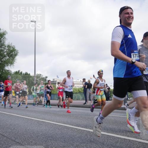 29.06.2025 - hella hamburg halbmarathon Luisa Fischer http://msf.ph/oto/8469046 29.06.2025 09:59:14 Kennedybrücke 16206, 13688, 7811, 407, 12545, 1712, 17131, 18, 1499, 1628, 2083, 3256, 4077, 4404, 4711, 5482, 5978, 6511, 6512, 8335, 8921, 9597, 9638, 9695, 9793 meine-sportfotos.de