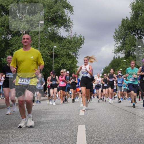 29.06.2025 - hella hamburg halbmarathon Luisa Fischer http://msf.ph/oto/8469110 29.06.2025 10:43:11 Kennedybrücke 16073, 2313, 15433, 2976, 4752, 7524, 11461, 1769, 2313, 2976, 3515, 3882, 3883, 3884, 4173, 4752, 6427, 7045, 7524, 8612, 8865, 8866, 9698, 9747, 9777, 10441, 10512, 10626, 10818 meine-sportfotos.de