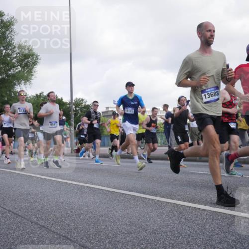 29.06.2025 - hella hamburg halbmarathon Luisa Fischer http://msf.ph/oto/8469126 29.06.2025 09:59:17 Kennedybrücke 11961, 6512, 4286, 18, 6511, 178, 15149, 3256, 13688, 1145, 16806, 1628, 2083, 3256, 4065, 4077, 4377, 4404, 4711, 5482, 6511, 6512, 8335, 8921, 9537, 9597, 9638, 9695 meine-sportfotos.de