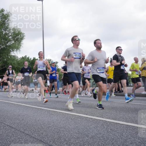 29.06.2025 - hella hamburg halbmarathon Luisa Fischer http://msf.ph/oto/8469193 29.06.2025 09:59:18 Kennedybrücke 18031, 2083, 5482, 1123, 12651, 11961, 6512, 14198, 8335, 6511, 178, 149, 3256, 1628, 1877, 2083, 3256, 4065, 4377, 4404, 4711, 5482, 6286, 6511, 6512, 8335, 8921, 9537, 9597, 9638, 9695 meine-sportfotos.de