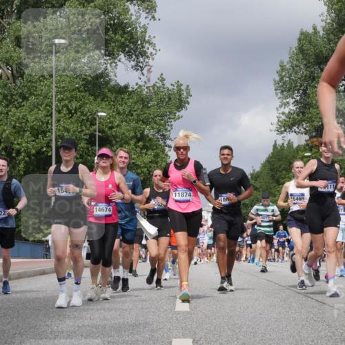 29.06.2025 - hella hamburg halbmarathon Luisa Fischer http://msf.ph/oto/8469238 29.06.2025 10:43:14 Kennedybrücke 6062, 8622, 154, 062, 14674, 11874, 18213, 15468, 9747, 297, 2313, 2976, 3237, 3515, 3882, 3883, 3884, 4173, 4752, 5229, 5877, 7045, 7455, 7456, 7524, 8612, 8865, 8866, 9698, 9747, 10441, 10626, 10818 meine-sportfotos.de