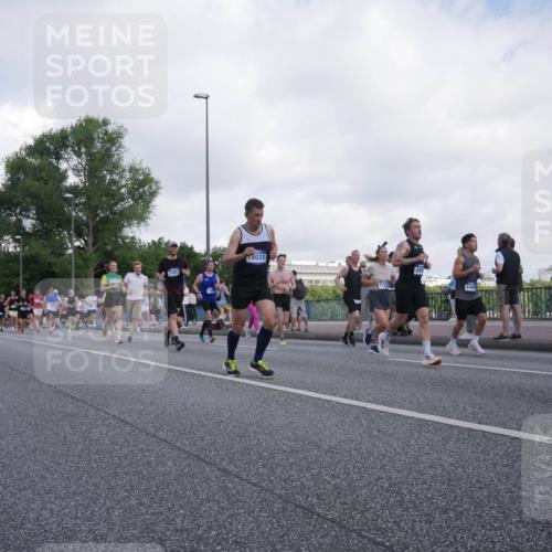 29.06.2025 - hella hamburg halbmarathon Luisa Fischer http://msf.ph/oto/8469260 29.06.2025 09:59:22 Kennedybrücke 18031, 1499, 1460, 1628, 1877, 2013, 2083, 2996, 3426, 4065, 4377, 4404, 4635, 5482, 6286, 6309, 6561, 7383, 7475, 8261, 8335, 8921, 9497, 9537, 9597, 9638, 10508 meine-sportfotos.de