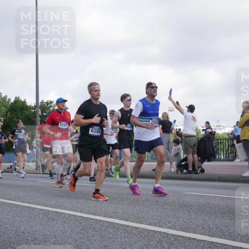 29.06.2025 - hella hamburg halbmarathon Luisa Fischer http://msf.ph/oto/8469351 29.06.2025 09:59:28 Kennedybrücke 1877, 6309, 8261, 6286, 18212, 10508, 1542, 4065, 537, 1460, 1496, 1877, 2013, 2082, 2208, 2771, 2996, 3310, 3426, 4065, 4377, 4635, 4967, 6286, 6309, 6377, 6561, 6562, 7383, 7475, 8261, 8361, 8514, 8572, 8996, 9082, 9497, 9537, 10371, 10508 meine-sportfotos.de