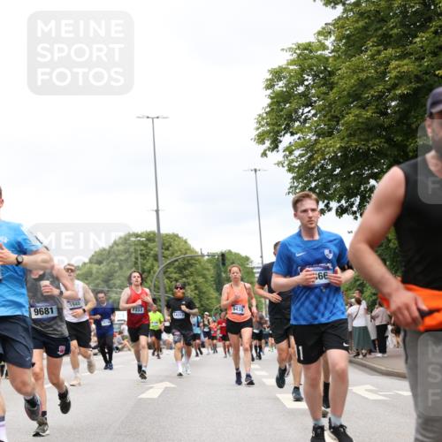29.06.2025 - hella hamburg halbmarathon Yannick Fuchs http://msf.ph/oto/8469370 29.06.2025 10:57:32 20KM 1184, 1316, 1722, 1724, 1940, 1992, 2424, 3360, 4370, 5305, 5384, 5734, 6631, 7243, 7290, 7333, 8469, 8822, 9124, 9439, 9681, 10128, 10705, 10766, 10866, 11527, 11657, 11771, 12315, 12316, 12513, 12662, 13171, 13528, 13551, 14135, 14313, 14493, 15137, 15516, 15550, 15897, 16426, 16478, 16639, 16872, 17071, 17437, 17757, 17894, 18028, 18122, 18355, 18717 meine-sportfotos.de
