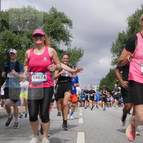 29.06.2025 - hella hamburg halbmarathon Luisa Fischer http://msf.ph/oto/8469384 29.06.2025 10:43:17 Kennedybrücke 1076, 14674, 0627, 7429, 5220, 11874, 3866, 2019, 2976, 3237, 3515, 3808, 3882, 3883, 3884, 4173, 4752, 5229, 5876, 5877, 7455, 7456, 7524, 7675, 7850, 7984, 8612, 8865, 8866, 9698, 9747, 10626, 10818 meine-sportfotos.de